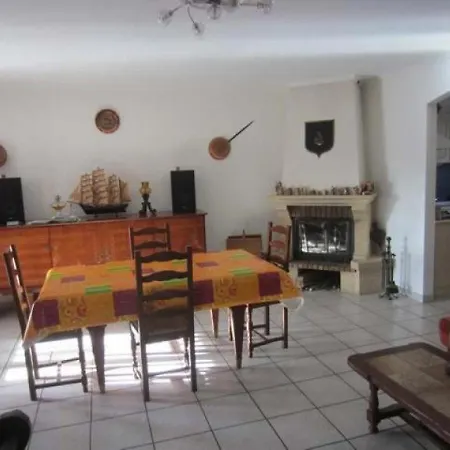 Prázdninový dům Maison Meschers-sur-gironde, 4 Pieces, 8 Personnes - Fr-1-305-884